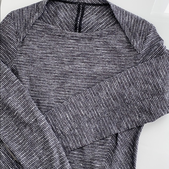 Lululemon Long sleeve Top - Picture 6 of 6